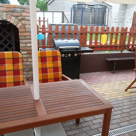Ubytovani U Maminky Guest House Lednice Ngoại thất bức ảnh