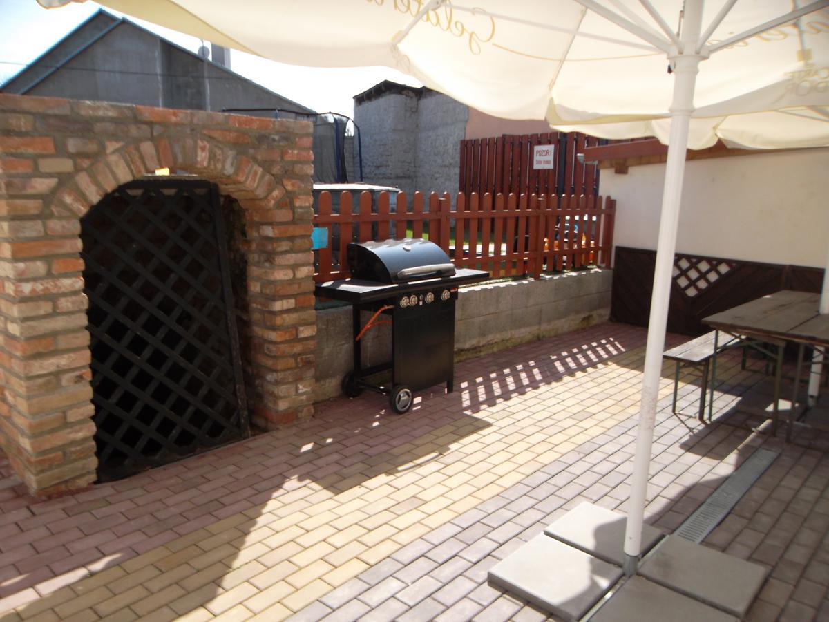 Ubytovani U Maminky Guest House Lednice Ngoại thất bức ảnh