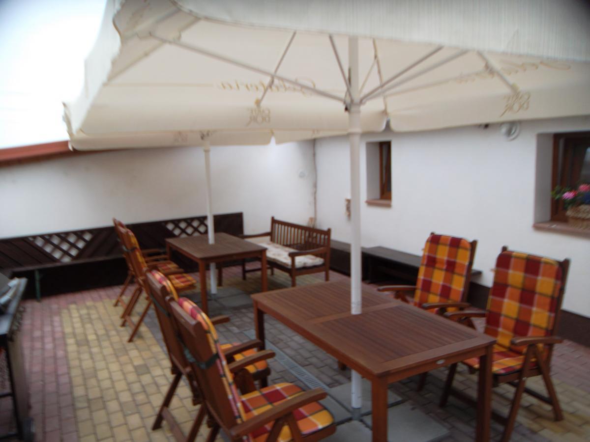 Ubytovani U Maminky Guest House Lednice Ngoại thất bức ảnh